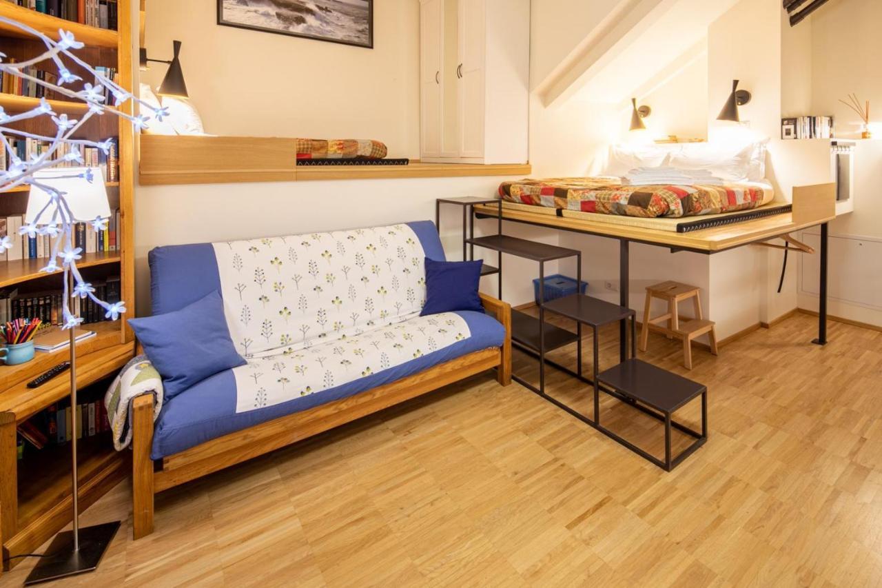 La Casa Colorata - Flats In Milan - Bocconiアパートメント エクステリア 写真