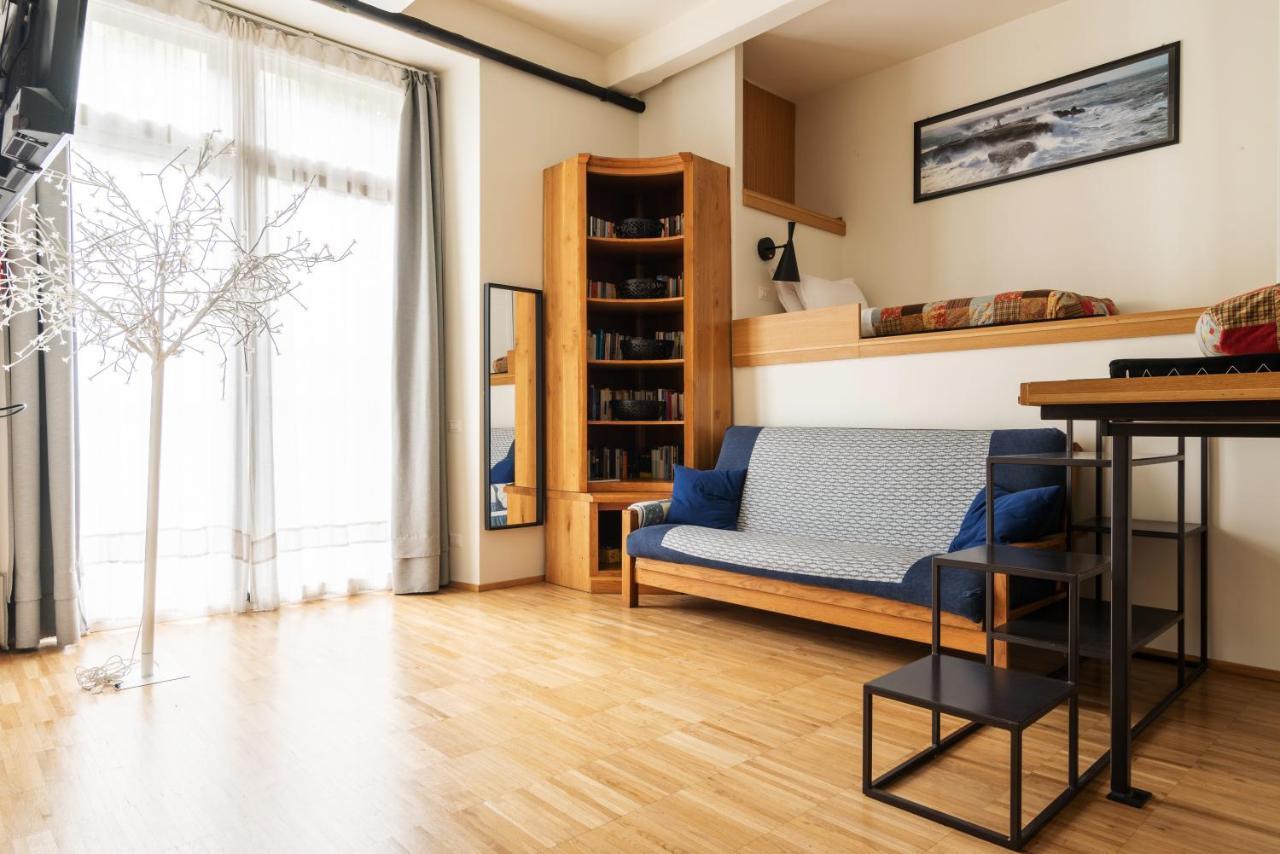 La Casa Colorata - Flats In Milan - Bocconiアパートメント エクステリア 写真