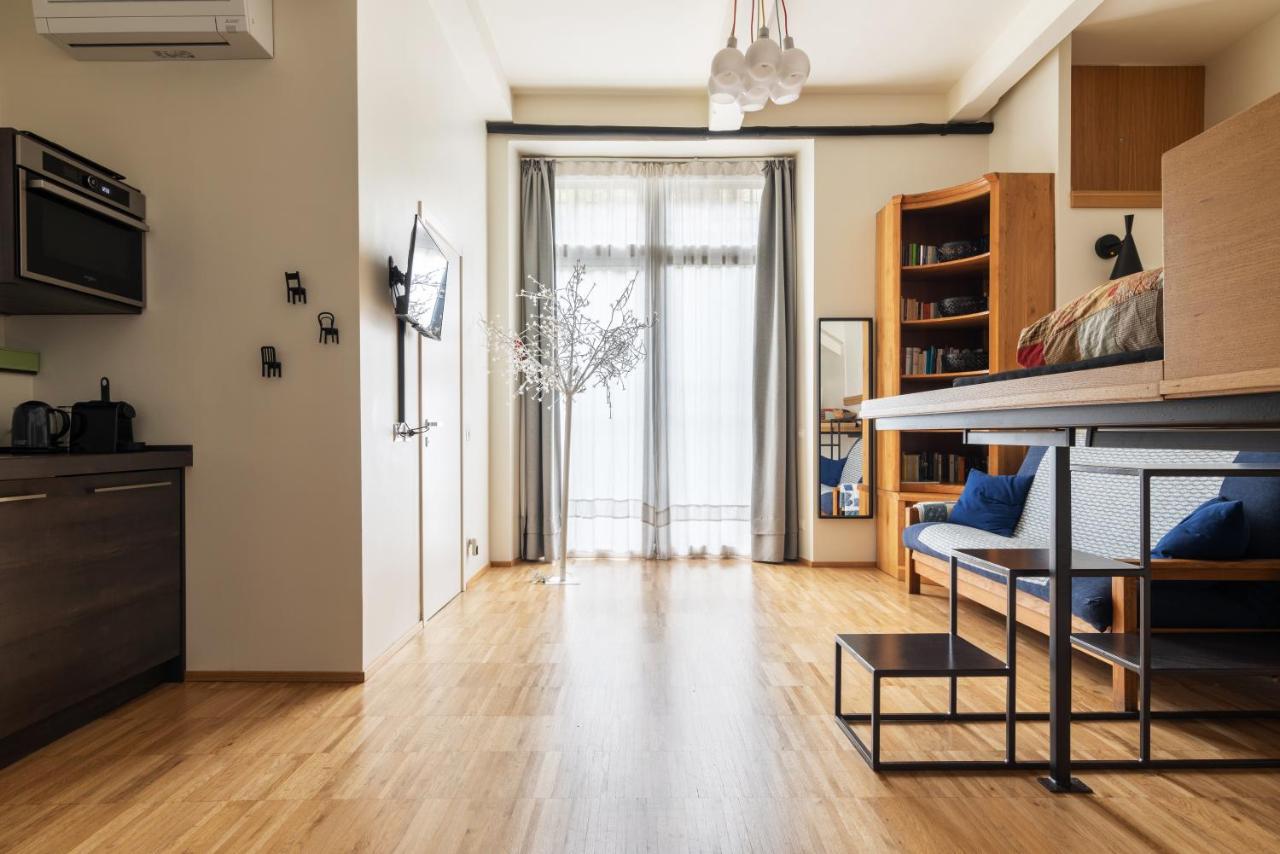 La Casa Colorata - Flats In Milan - Bocconiアパートメント エクステリア 写真