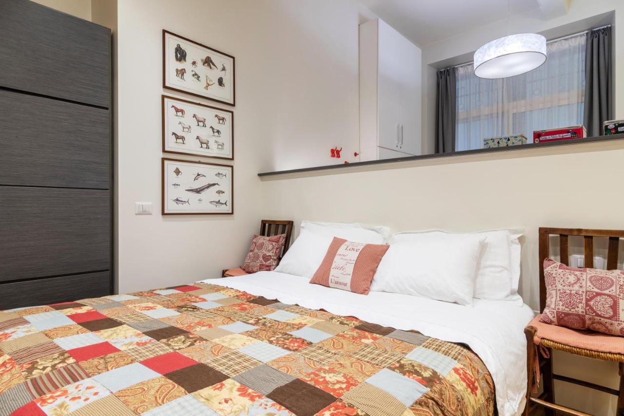 La Casa Colorata - Flats In Milan - Bocconiアパートメント エクステリア 写真