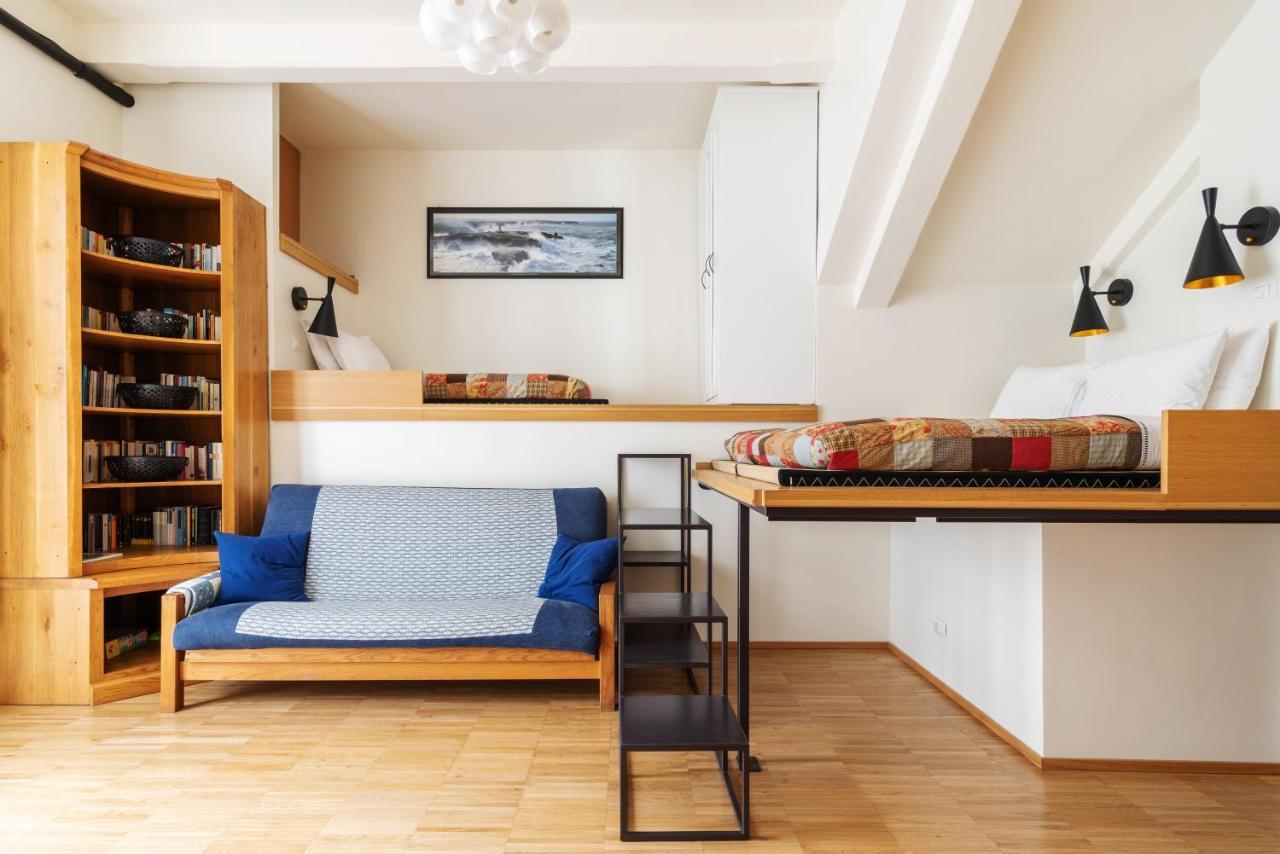 La Casa Colorata - Flats In Milan - Bocconiアパートメント エクステリア 写真