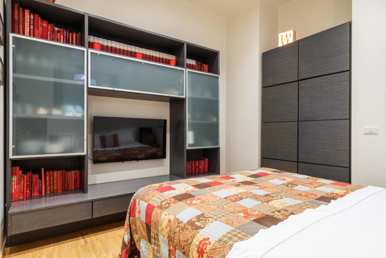 La Casa Colorata - Flats In Milan - Bocconiアパートメント エクステリア 写真