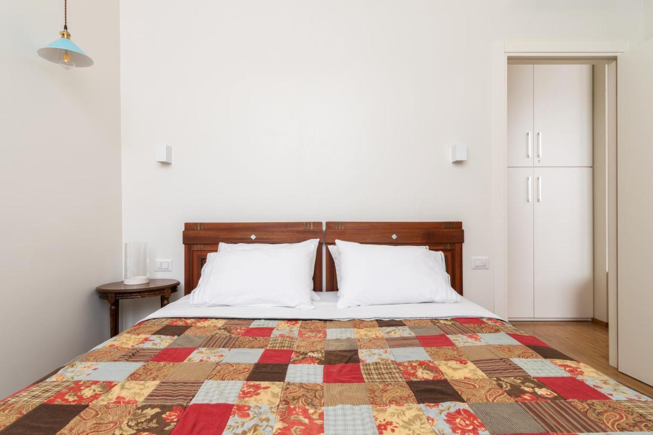 La Casa Colorata - Flats In Milan - Bocconiアパートメント エクステリア 写真