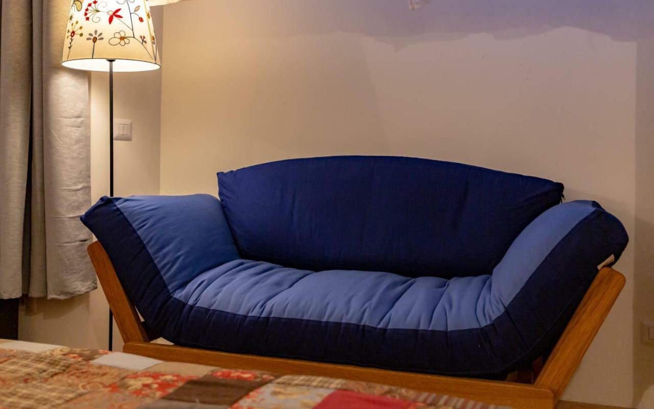 La Casa Colorata - Flats In Milan - Bocconiアパートメント エクステリア 写真